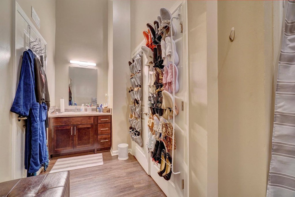 Holley Pointe Apartments, 622 Effingham Street, Portsmouth, VA RentCafe